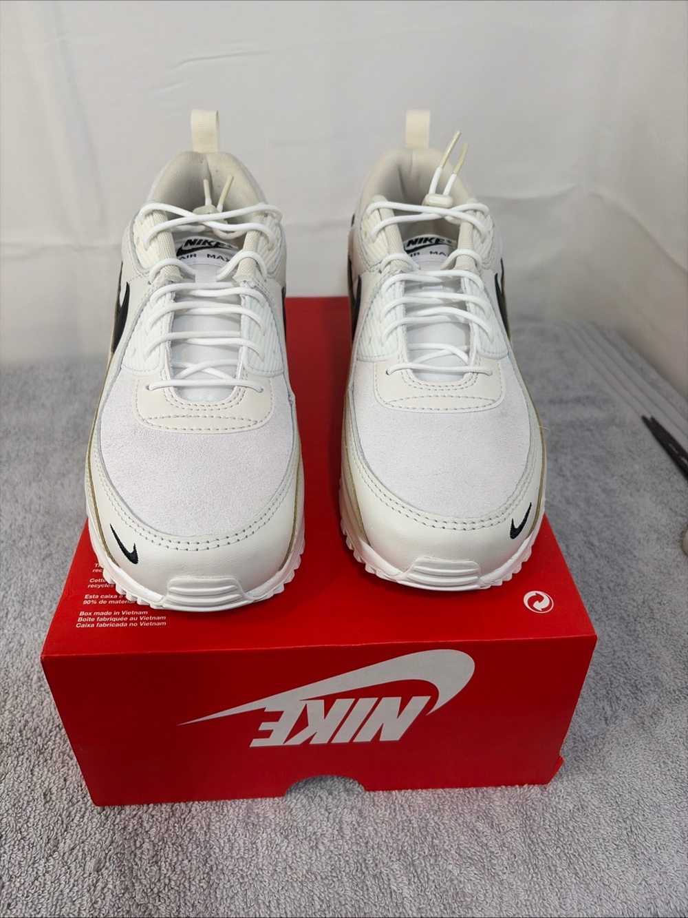 Nike Air Max 90. White/Black-Lt Orewood BNWOB!! Stk#BS0003